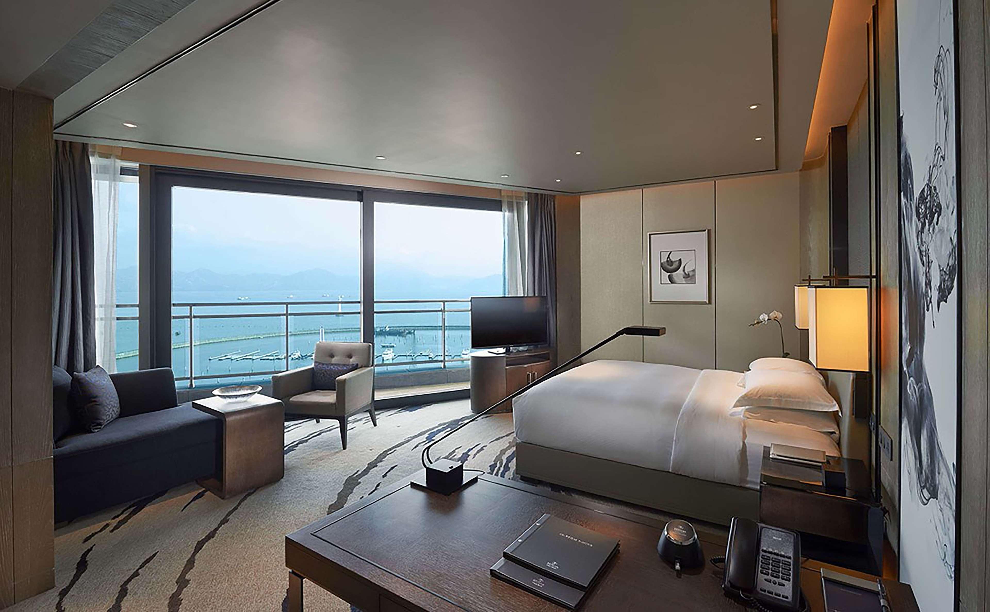 Hilton Shenzhen Shekou Nanhai Exterior photo