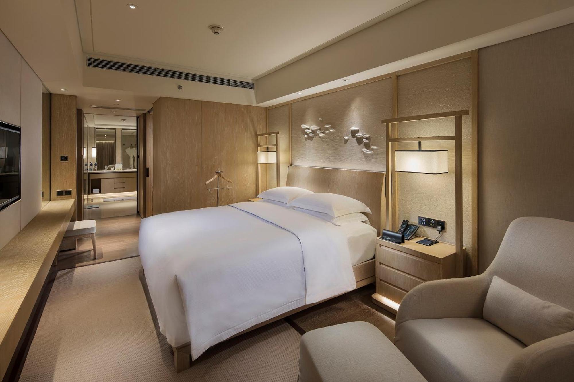 Hilton Shenzhen Shekou Nanhai Exterior photo