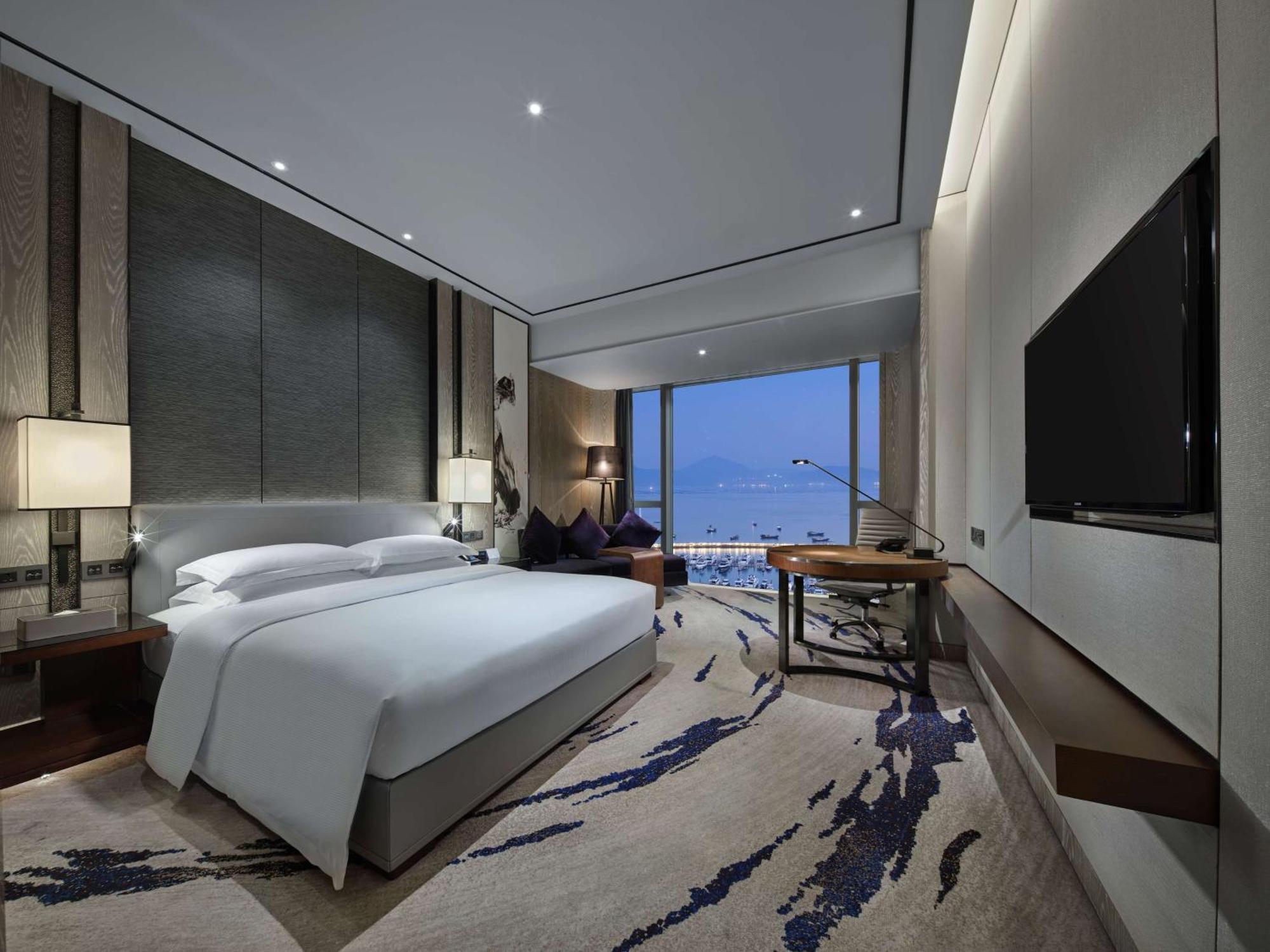 Hilton Shenzhen Shekou Nanhai Exterior photo